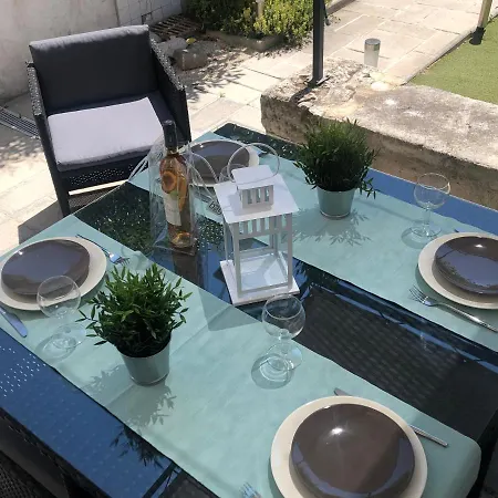 Maison Tendance Avec Jardin, Centre Village, Alpilles, Familles Eyragues Exterior photo