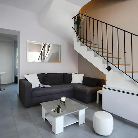 Maison Tendance Avec Jardin, Centre Village, Alpilles, Familles Eyragues Exterior photo