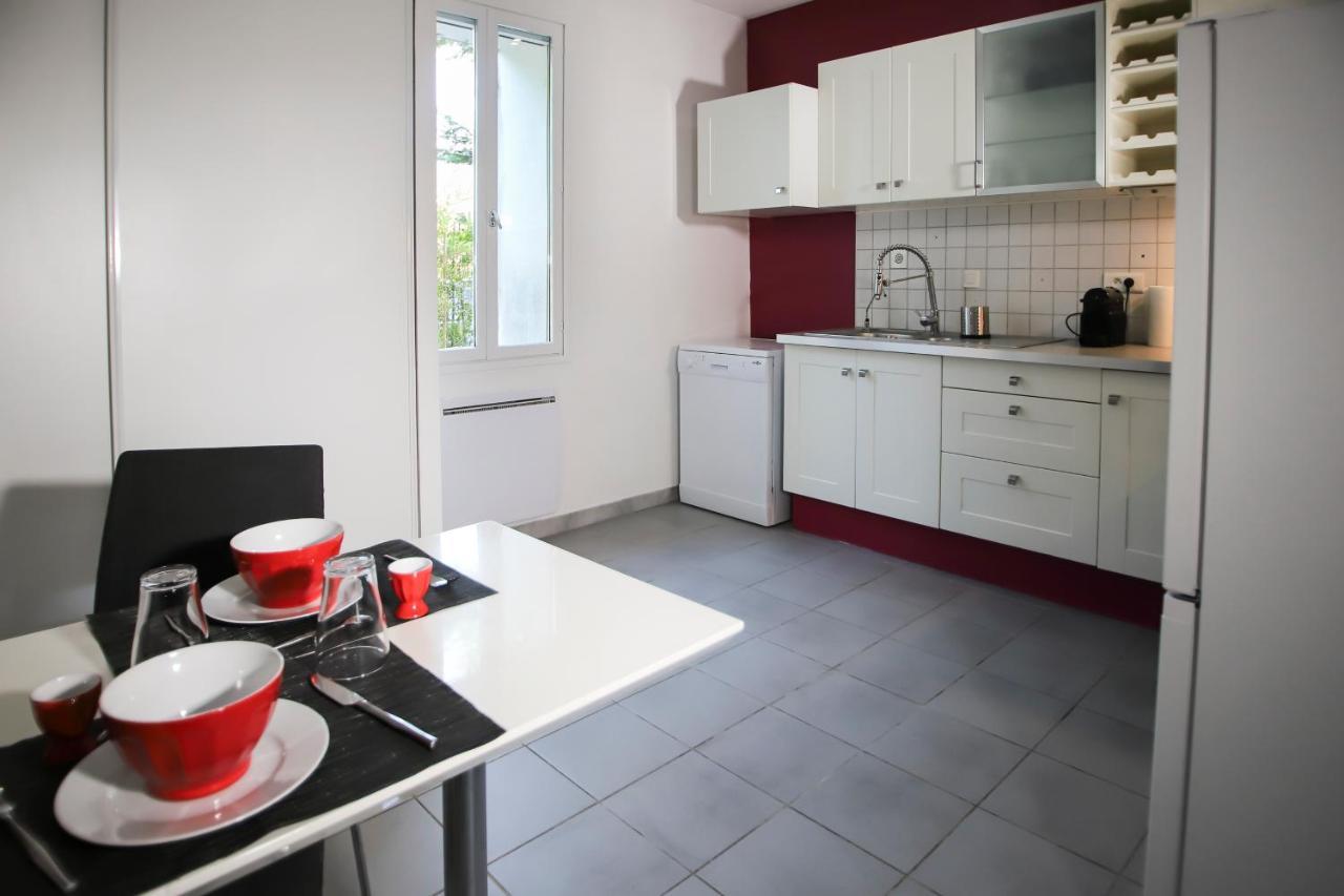 Maison Tendance Avec Jardin, Centre Village, Alpilles, Familles Hébergement de vacances Eyragues